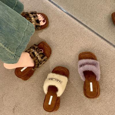 Версия из овчины~ 2025 новый ретро стиль квадратный носок скошенный каблук с пушистыми тапочками женская обувь универсальные крутые тапочки