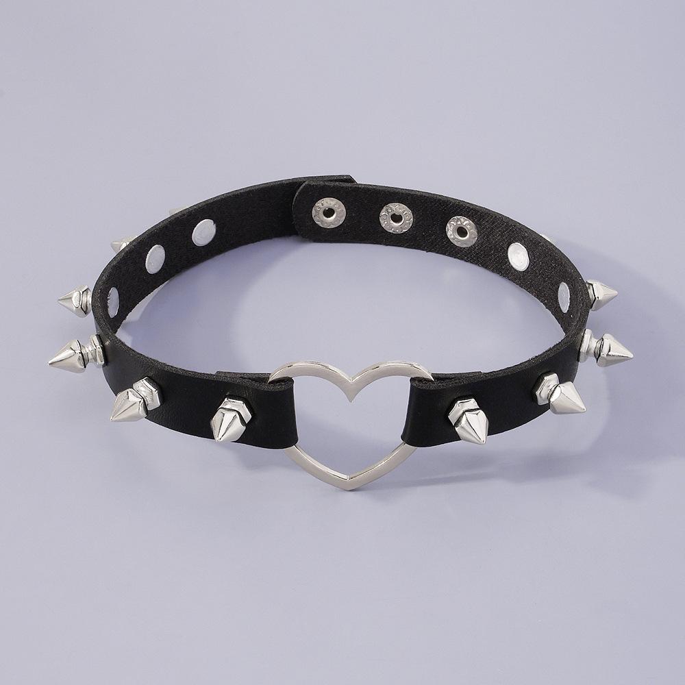 Punk Rock Heart Choker Spike Chocker Goth Steampunk Studded Collar Women Men Emo Fashion Halloween Gothic Jewelry