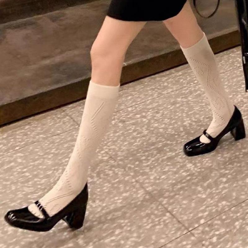 Модные женские туфли-лодочки из обычной кожи, повседневные, на каблуке, с квадратным каблуком, с острым носком, туфли на высоком каблуке для женщин, социальное премиальное предложение, распродажа люксового бренда E