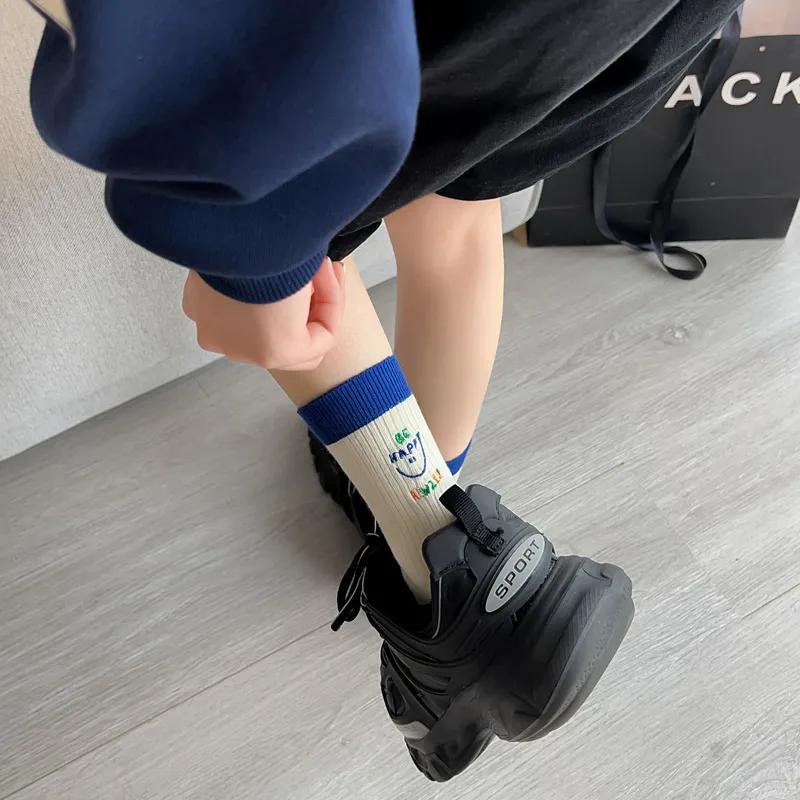 Забавные носки с вышивкой букв, женские повседневные модные уличные носки в стиле Харадзюку, хлопковые вязаные эластичные спортивные длинные носки для девочек