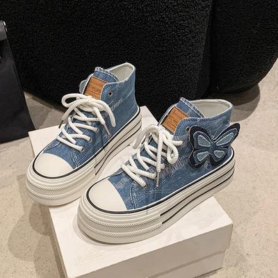 Женские парусиновые туфли на платформе с вышитым дизайном, роскошные каблуки для скейтбординга, украшения из жемчуга, на шнуровке, повседневные трендовые кроссовки для активного отдыха