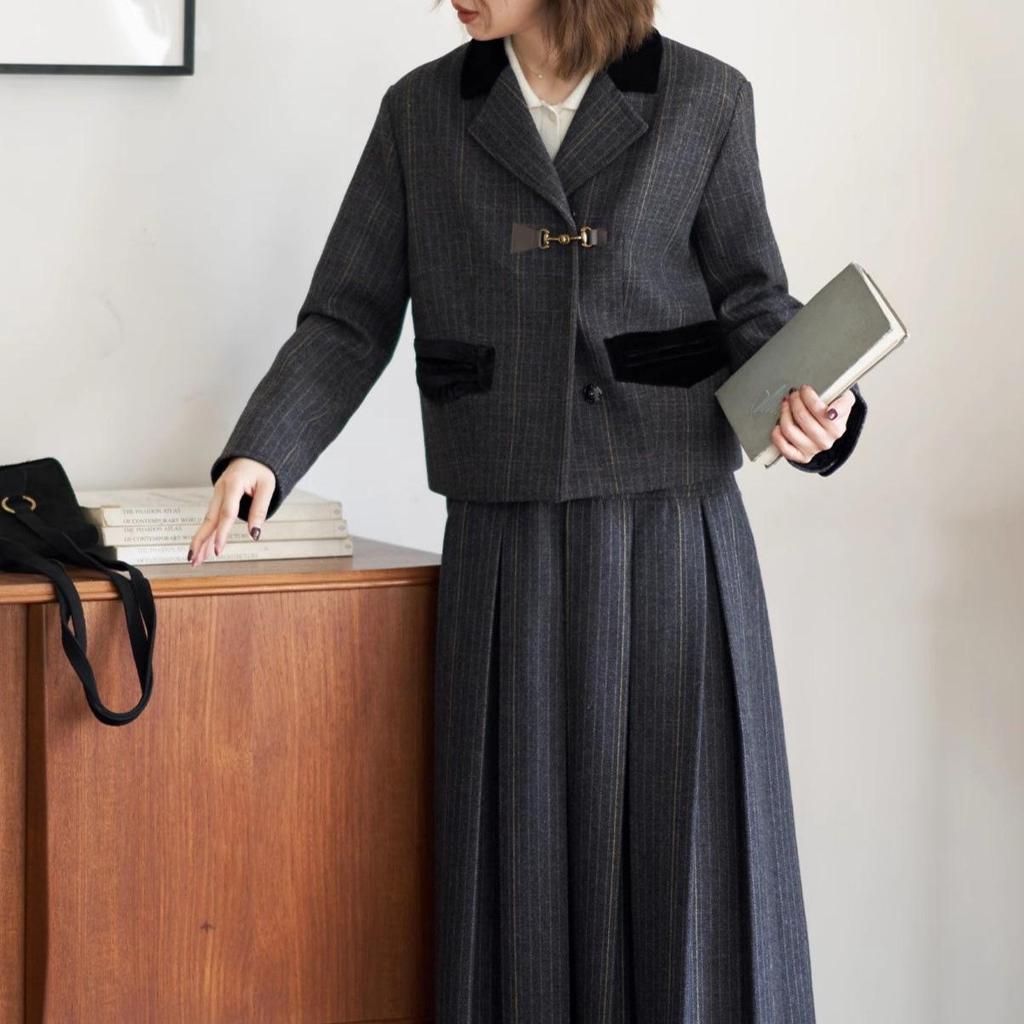 Комплект ретро-костюма и жилета в клетку «Хогвартс» от Ink Line Studio с плиссированной юбкой