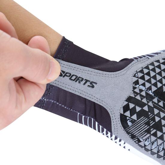 Men Gloves Thick Anti-slip Half Finger Shock-absorbing Gloves Mittens for Gym