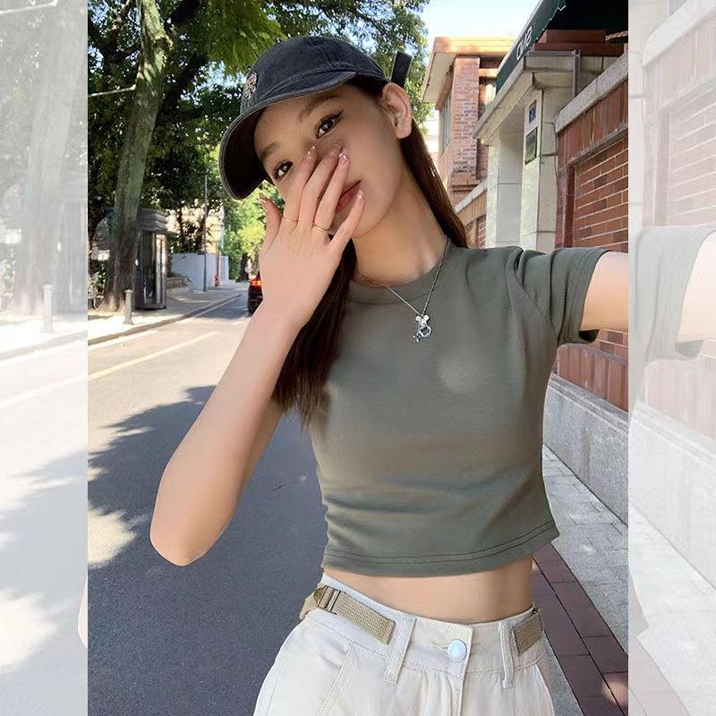 Лето 2023 г. Женские модные облегающие укороченные топы с короткими рукавами — европейский, американский, корейский стили