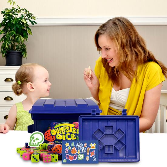 Набор кубиков для мусорного контейнера. Динамичная семейная игра в кости для 2-4 игроков. Настольная игра с кубиками для мусорного контейнера. 80 кубиков и граффити-наклейки для вечеринки в стиле Game Night Travel.