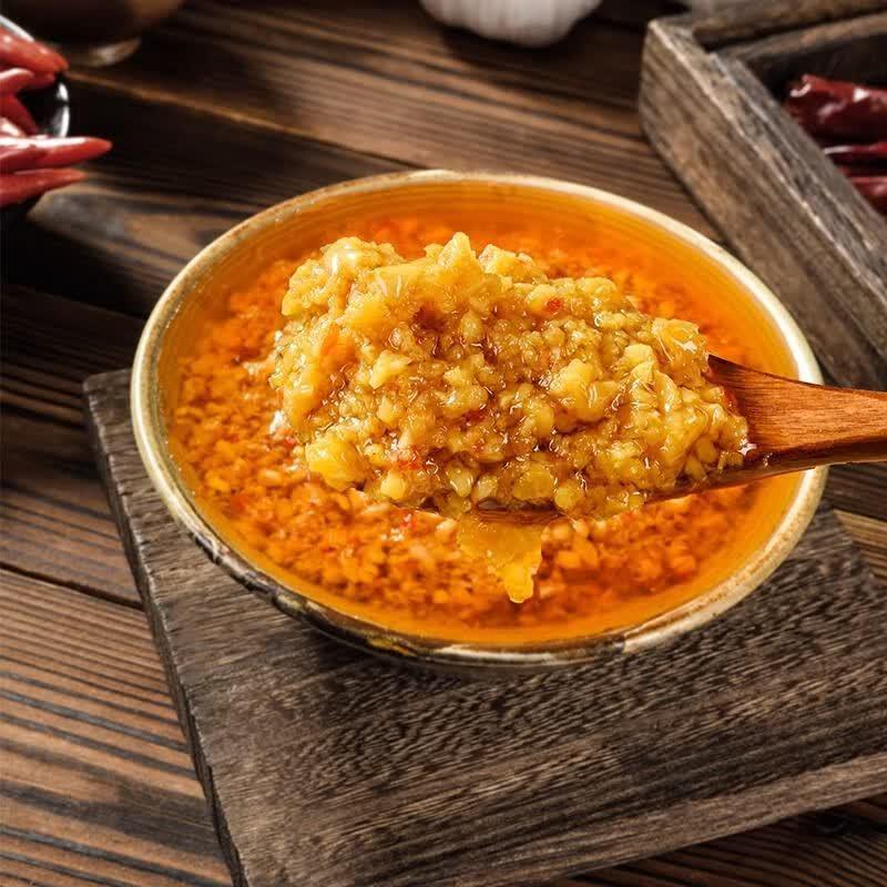 Weixianlai Garlic Sauce 238g