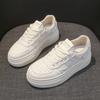 Кожаные белые туфли женские 2025 весна новые универсальные взрывные кексы толстая подошва увеличивающая рост женская обувь повседневная спортивная обувь для серфинга
