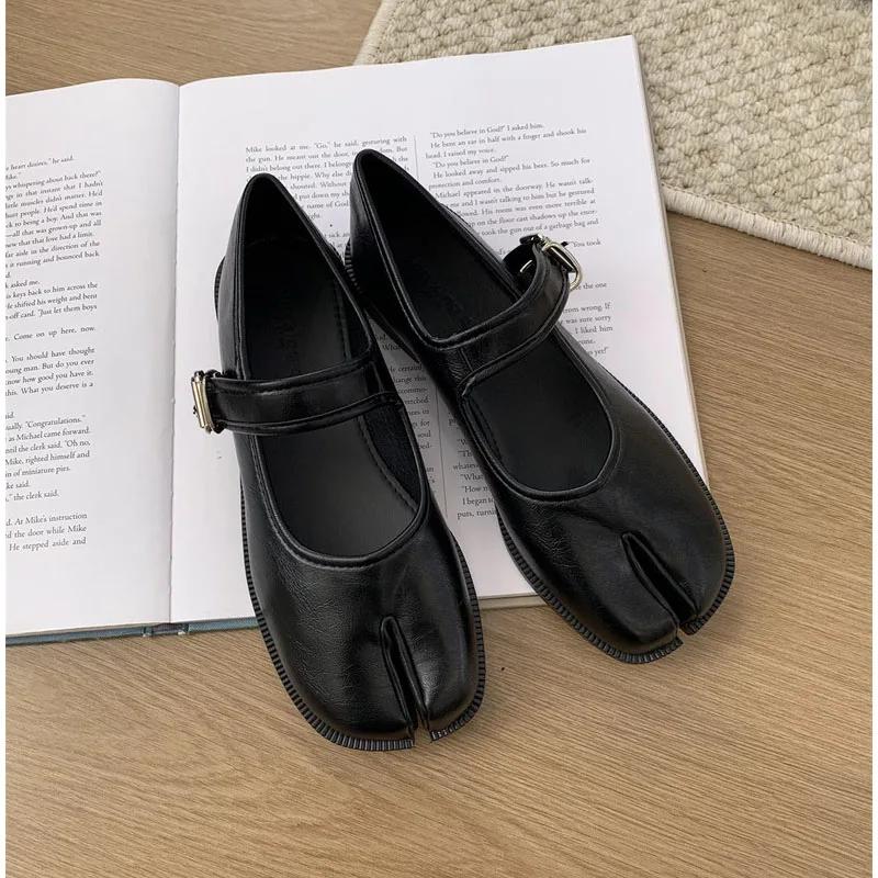 Женские мокасины Tabi Ninja Flats с раздельным носком Mary Janes Black Leather One Word Buckle Shoes Solid Brief Lady Loafers + бесплатные носки
