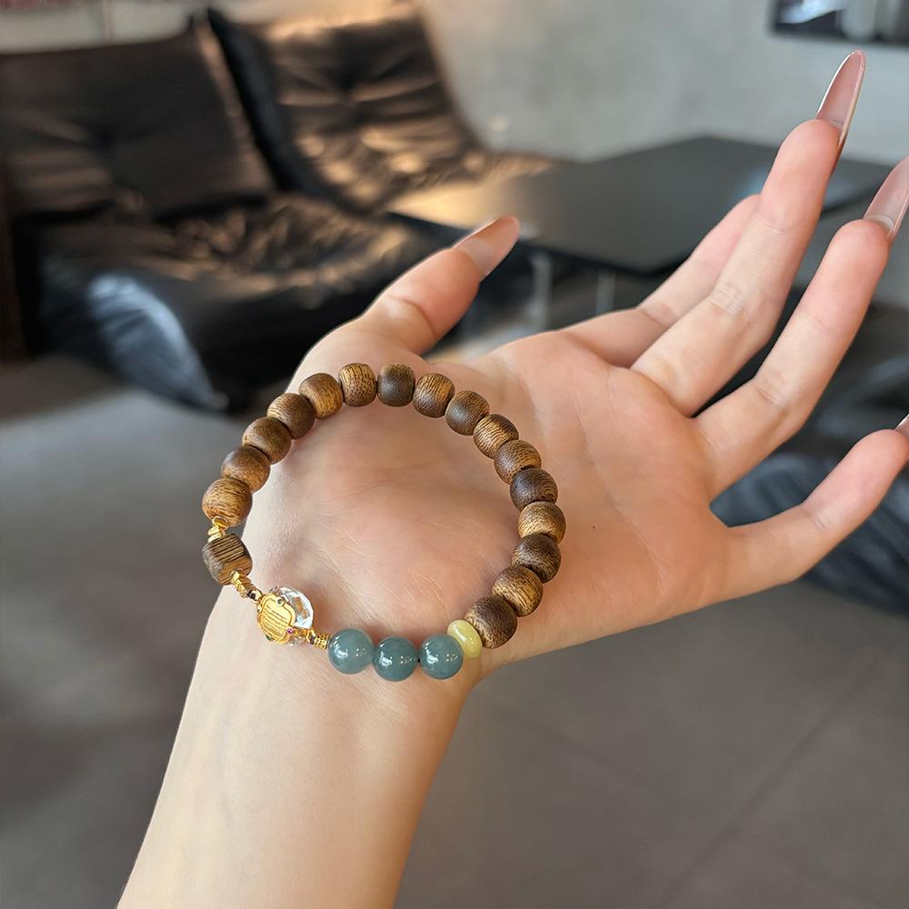 Agarwood bracelet natural Hainan green chess DIY agarwood bracelet batch live stream platform