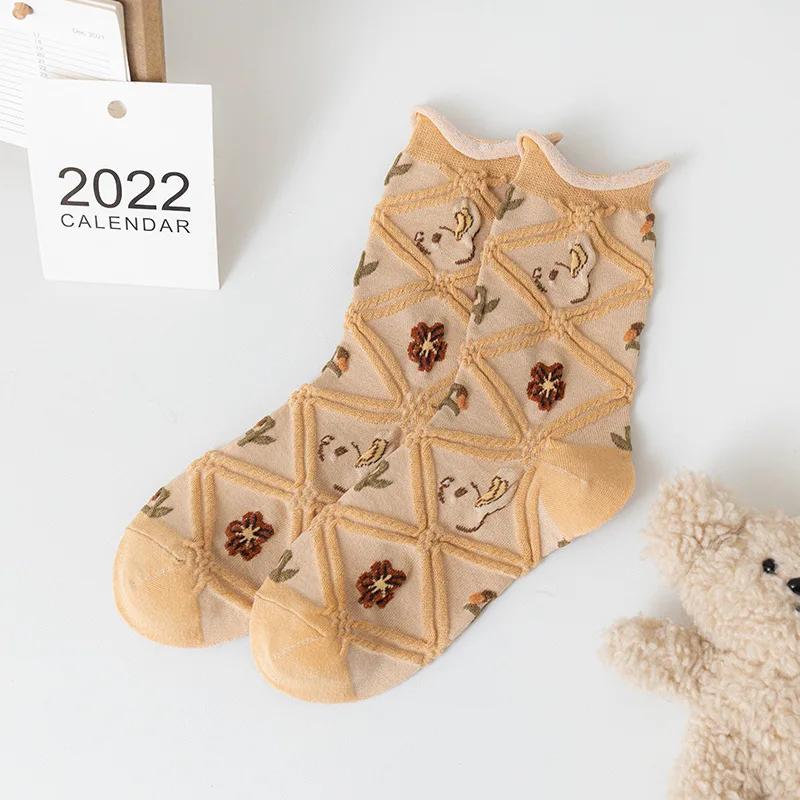 Женские носки с рисунком кролика из мультфильма Японские милые носки Kawaii Женские тисненые цветочные носки Harajuku Retro Streetwear Средняя длина носки