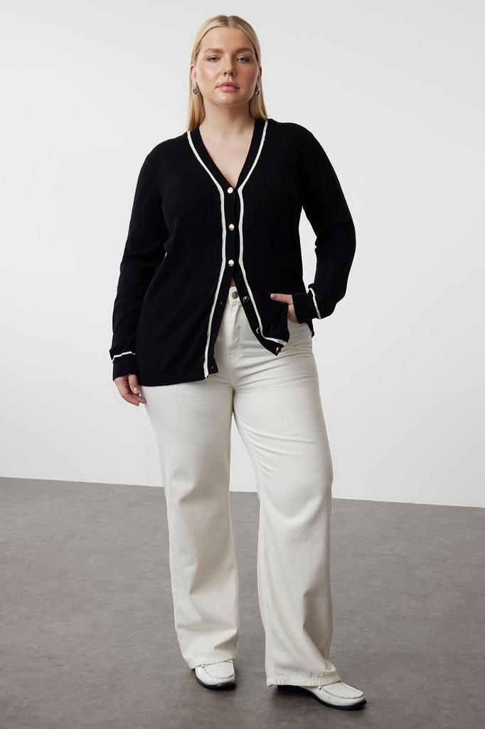 Women's Fashion Stylish Plus Size Cardigan Black V-Neck Premium Soft Fabric Knitwear Cardigan