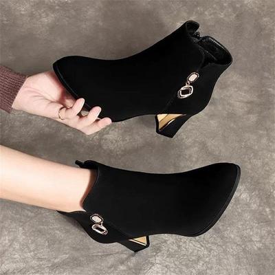 Флисовые термосапоги женские короткие на толстом каблуке 2024 новые осенне-зимние замшевые ботинки Martin высокого класса для мам на высоком каблуке