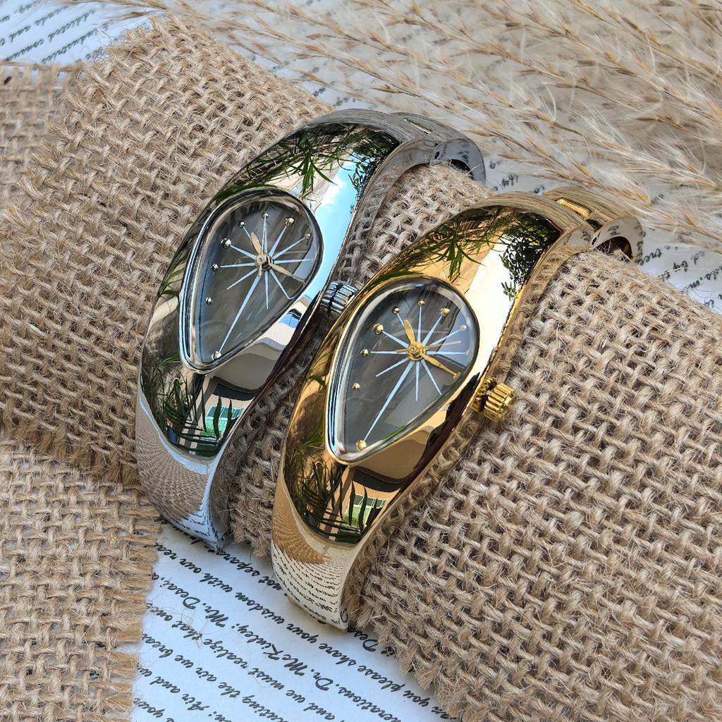 Кварцевые часы Мужские Женские Капля Воды Винтаж Y2k Специальное Лезвие Креативный Дизайн Лезвия Высококачественная Сталь Уникальный Браслет Мужские Часы