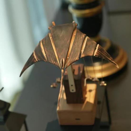 Wooden Electric Manta Ray Ornament Handmade Artisan Bionic Manta Ray Automaton Lifelike Mechanical Ocean