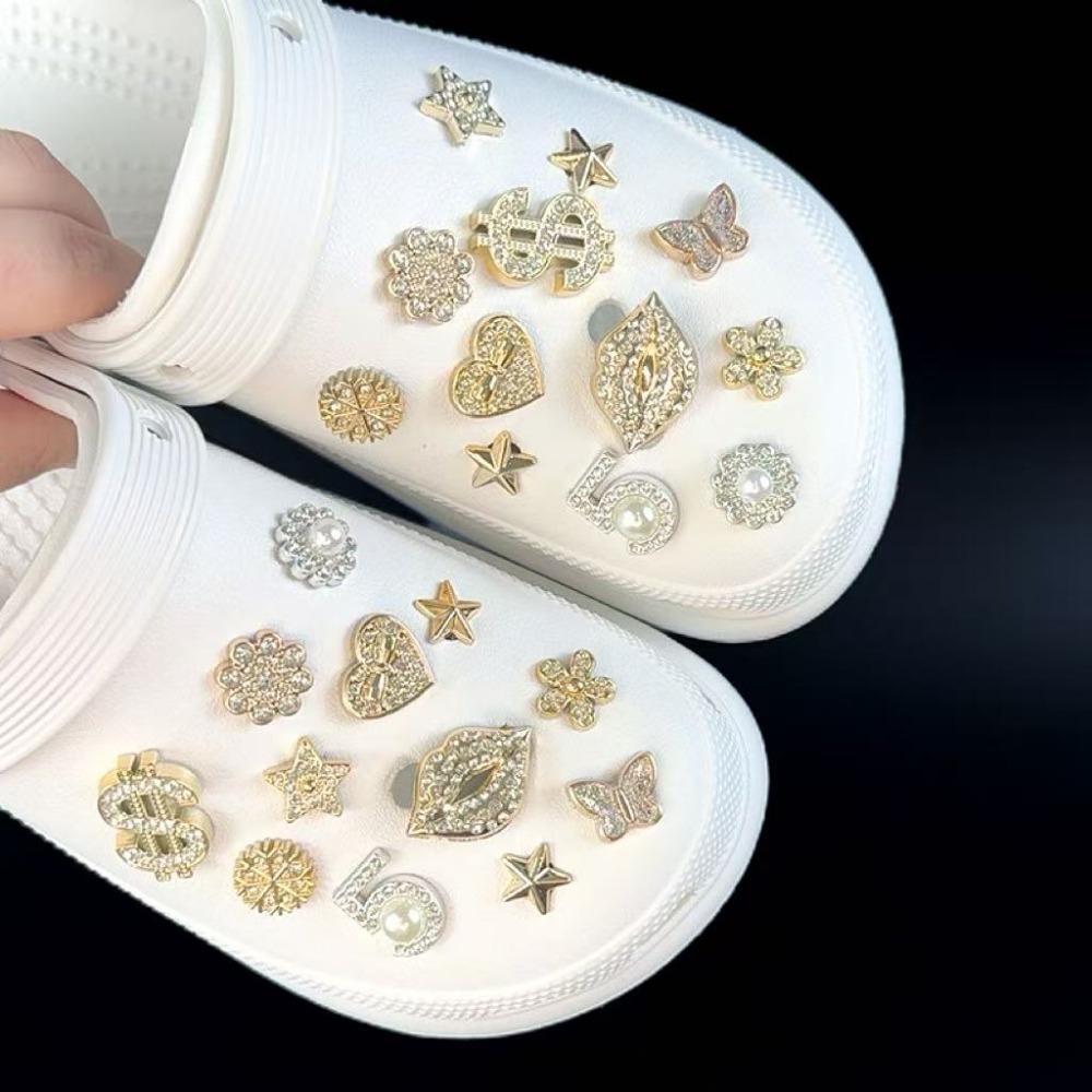 24/26PCS Shoe Charms Set Golden Lip Letter Butterfly Pentagram Chain Shoe Decorati Buckle for Sandals Clogs DIY Accessories Gift