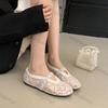 Модная женская обувь 2025 Лето Новинка Сетчатая дышащая Металлическая отделка Балетки Удобная мягкая подошва Круглый носок Модные туфли Мэри Джейн