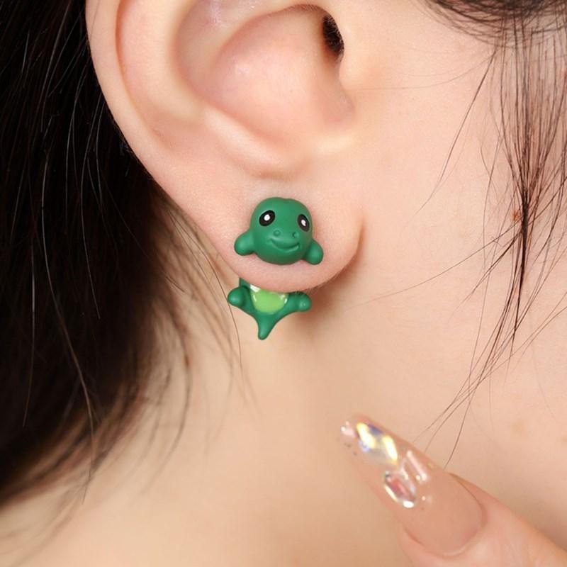 1 пара металлических модных аксессуаров с мультяшными животными, серьги для мужчин и женщин, милые украшения из глины с динозаврами, интересные подарки