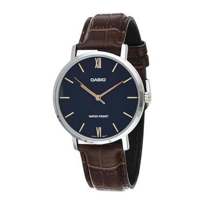 Мужские минималистичные аналоговые часы Casio MTP-VT01L-2B с синим циферблатом и коричневым кожаным ремешком, серебристые, один размер, аналоговые часы с кварцевым механизмом.