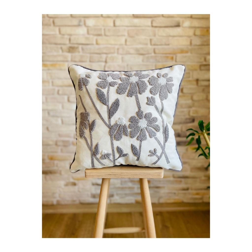 Punch Embroidered Single Decorative Daisy Design Throw Pillow Cover (punch)