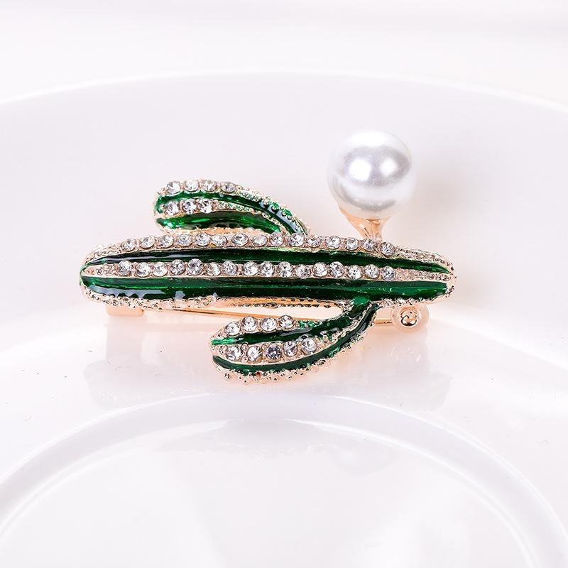 Brooch High-End Sense Niche High-End Women'S Silk Scarf Buckle Alloy Corsage Small Fragrant Wind Pearl Rhinestone High-End