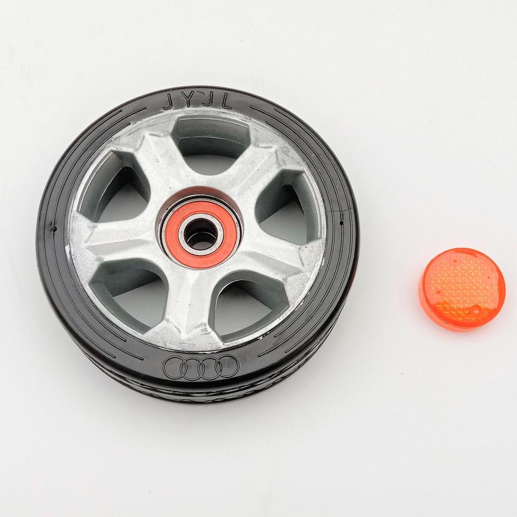Plastic-Aluminum Core Rubber 125mm 6201 Bearing Telescopic Door Caster Wheel with 12-Hole Design.