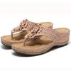 Мода Женские тапочки Лето Женские шлепанцы Низкий каблук Сандалии Обувь Женские Летние тапочки Цветок Женские Слайды Обувь на танкетке Женщины