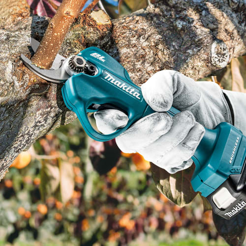 Аккумуляторные секаторы Makita UP100DZ, 10,8 В (Аккумулятор, зарядное устройство и чехол продаются отдельно)