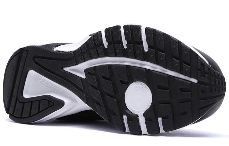 Reebok Запустите Pheehan 5.0 Черный/Белый FV4288