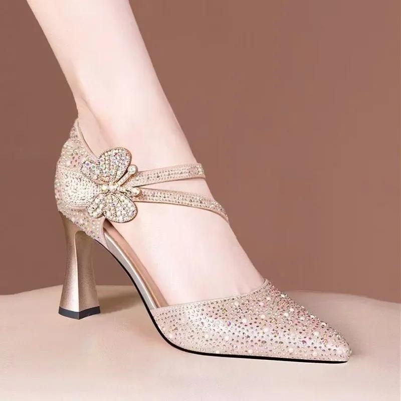 Женские сандалии 2025 Новая мода Роскошная обувь Корейский стиль Повседневные полые туфли для женщин Модные сандалии на высоком каблуке с острым носком