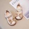 Детские туфли на плоской подошве с милым бантом для девочек, кожаные туфли принцессы 2024 года, новая модная детская повседневная обувь с мягкой подошвой, простой жемчуг