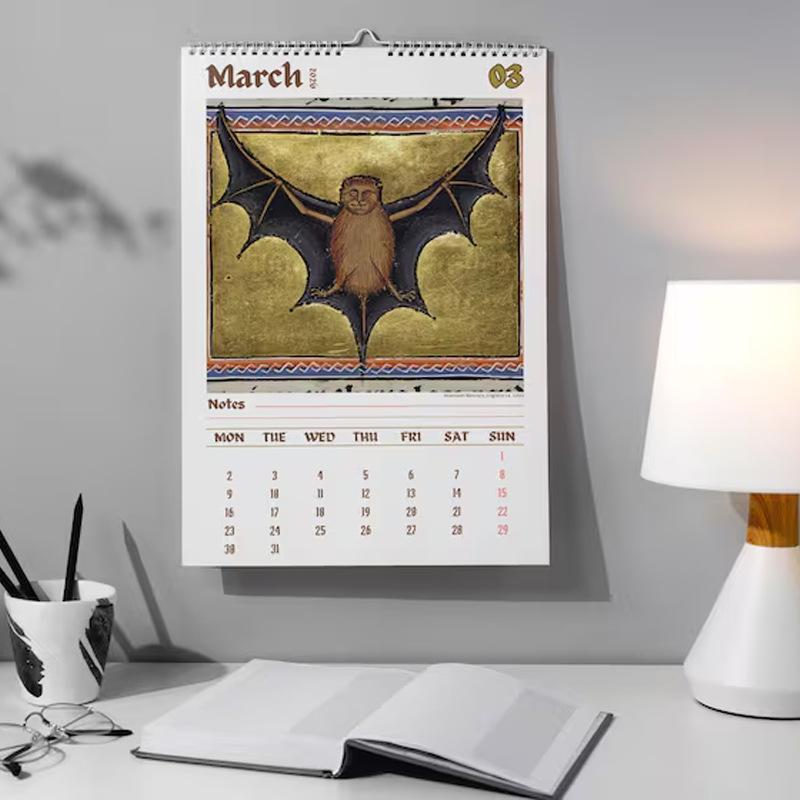 WTEMPO Уродливые средневековые животные Принт 2026 Смешной настенный календарь 12-месячный спиральный настенный планер из плотной бумаги, месячные макеты, юмористический дизайн с узором