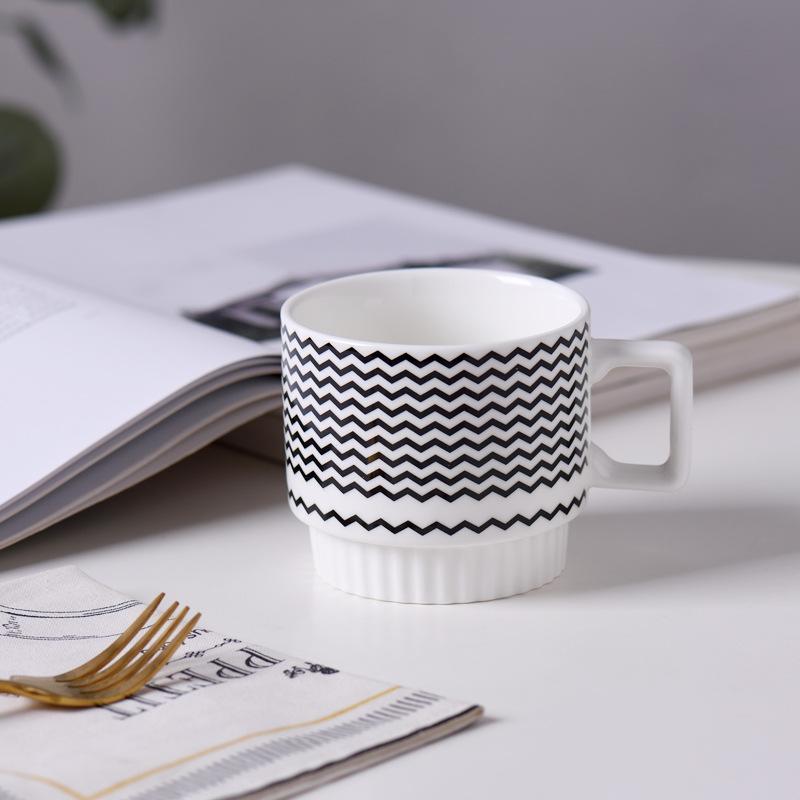 Nordic Simple Black and White Hepburn Style Ceramic Stacked Mug Mug Creative Office Water Cup Couple Mug Design Sense