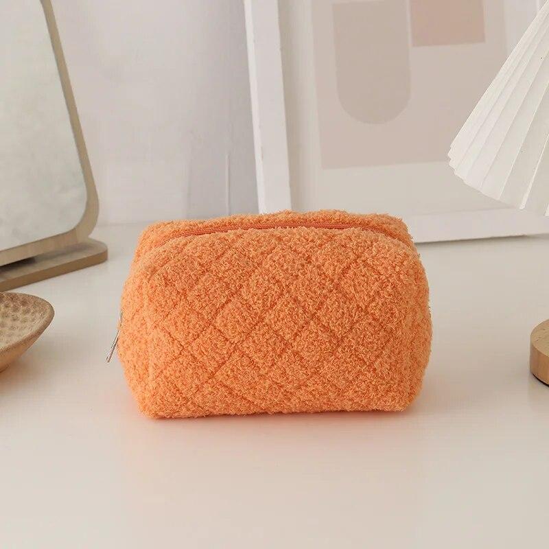 Japanese Simple and Cute High-value Large-capacity Pencil Case Girl Junior High School Students Stationery Box Plush Pencil Case