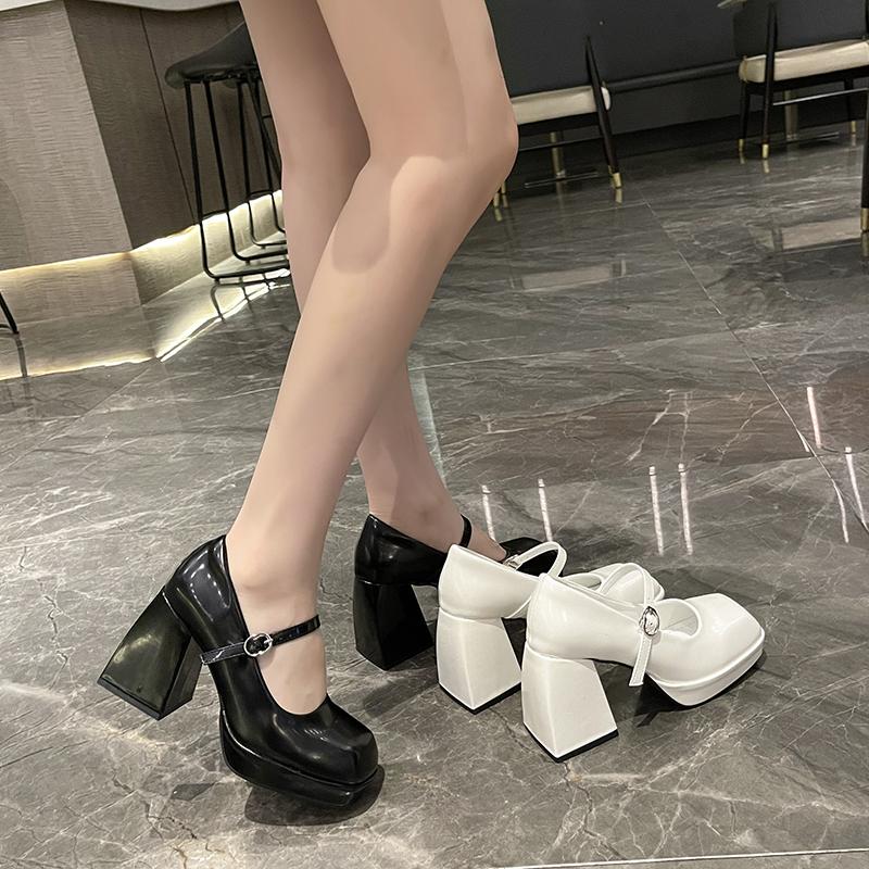 Винтажные женские туфли Мэри Джейн на высоком каблуке, 2024, лакированные кожаные туфли-лодочки на платформе, женские туфли на толстом каблуке с пряжкой и ремешком