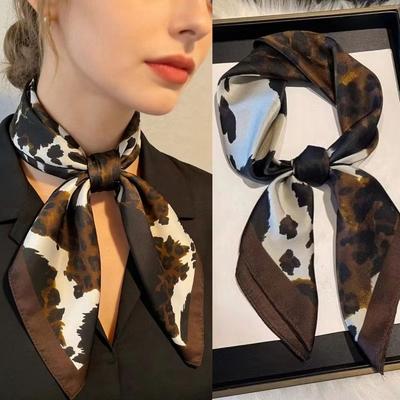 Новые шелковые повязки для волос с гладкой текстурой Универсальный модный элегантный квадратный платок Шарф с леопардовым принтом Женский