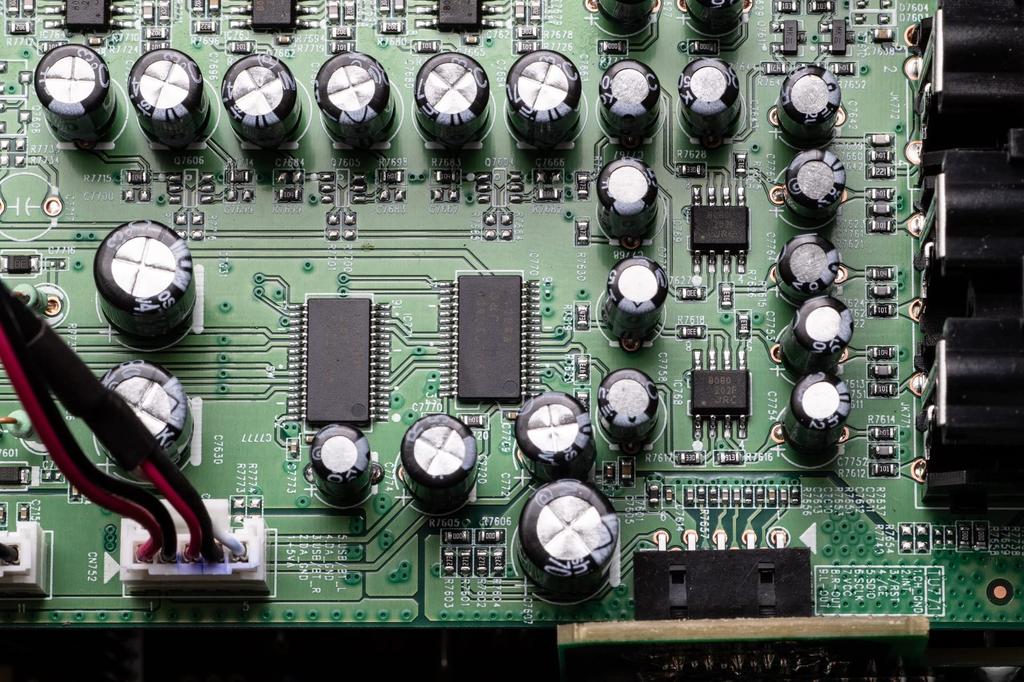 AV-ресивер Denon Surround 8K Ultra eARC AVR-X580BT 5.2-канальный HD, HDR10+, совместимый/черный AVR-X580BTK