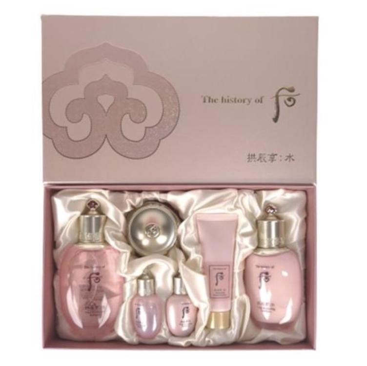 The history of whoo Специальный набор из 3 штук Gongjinhyang Soo (Балансир+Эмульсия+Крем+Пенка для умывания)