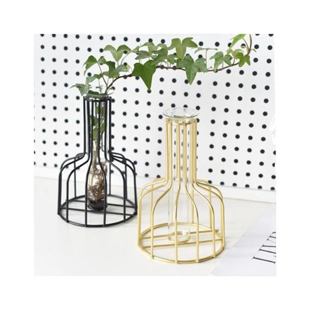 Iron Line Modern Nordic Styles Metal Flower Vase Home Decoration Hydroponic Plant Holder for Tabletop Contemporary Home Décor