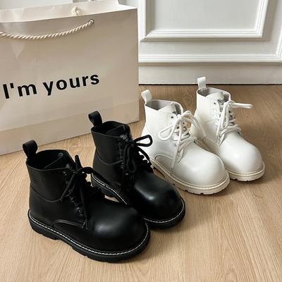 Ретро белые британские мартинсы на толстой подошве с внутренней платформой, увеличивающей рост, женские 2025 новые осенние с юбкой и тонкими короткими ботинками