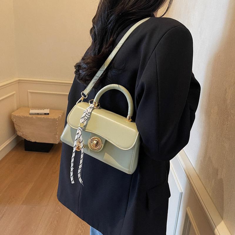 Handbag Small Bag Women's New Small Square Bag Fashionable Versatile Shoulder Messenger Bag