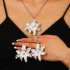 Новый кулон Лилия Женское ожерелье Серьги Набор Женский Нишевый Темперамент Бриллиантовая Вставка Цветок Литературная Цепочка на Ключицу