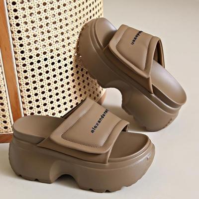 Модные 9 см новые летние женские тапочки на толстой подошве шлепанцы женские туфли на танкетке пляжная обувь женские тапочки на высокой платформе уличные сандалии