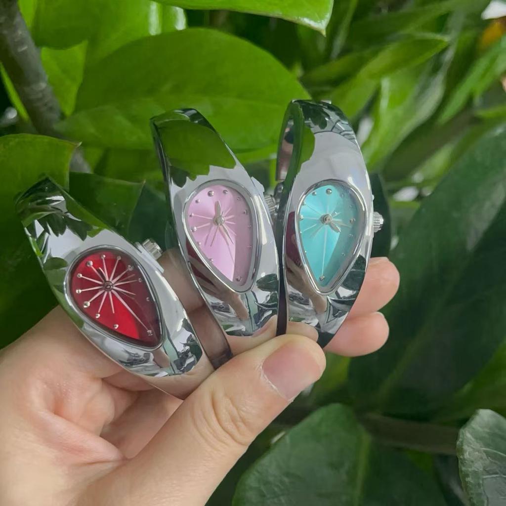 Кварцевые часы Мужские Женские Капля Воды Винтаж Y2k Специальное Лезвие Креативный Дизайн Лезвия Высококачественная Сталь Уникальный Браслет Мужские Часы