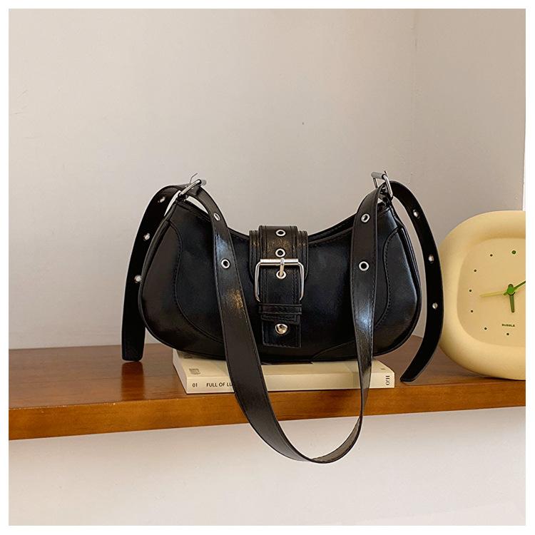 Французская сумка под мышкой женская повседневная женская сумка 2025 лето новая простая темпераментная однотонная багет на одно плечо через плечо