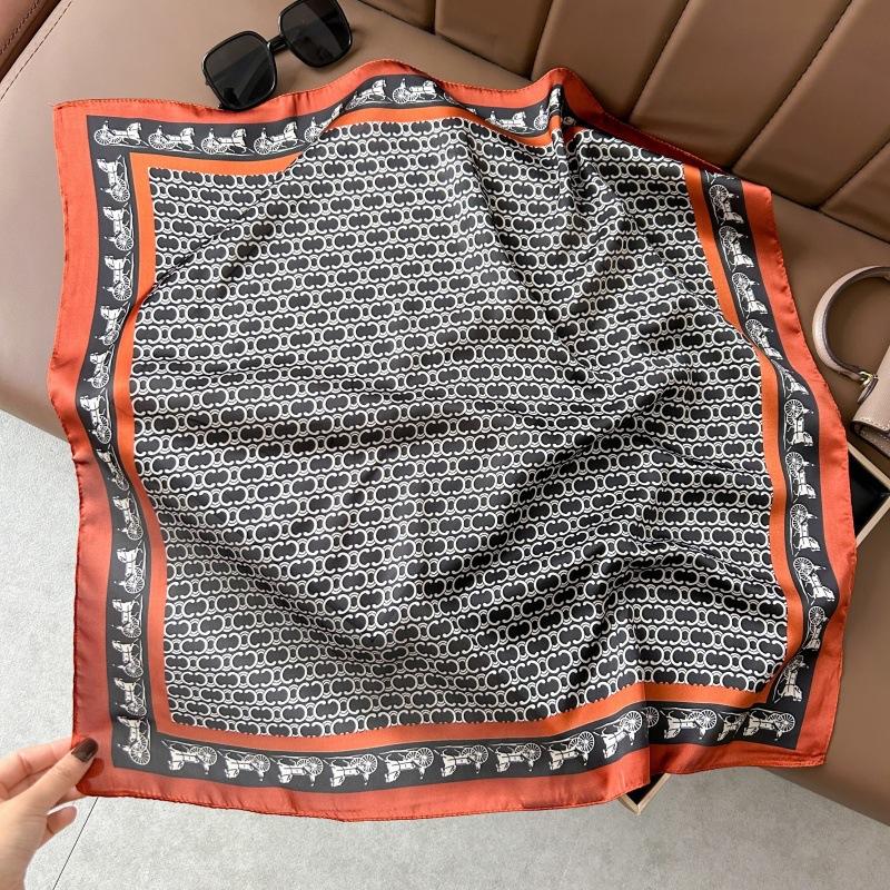 Spring and summer new Korean fashion sweet polka dot simulation silk small square scarf women's thin sunscreen silk scarf decorative small scarf