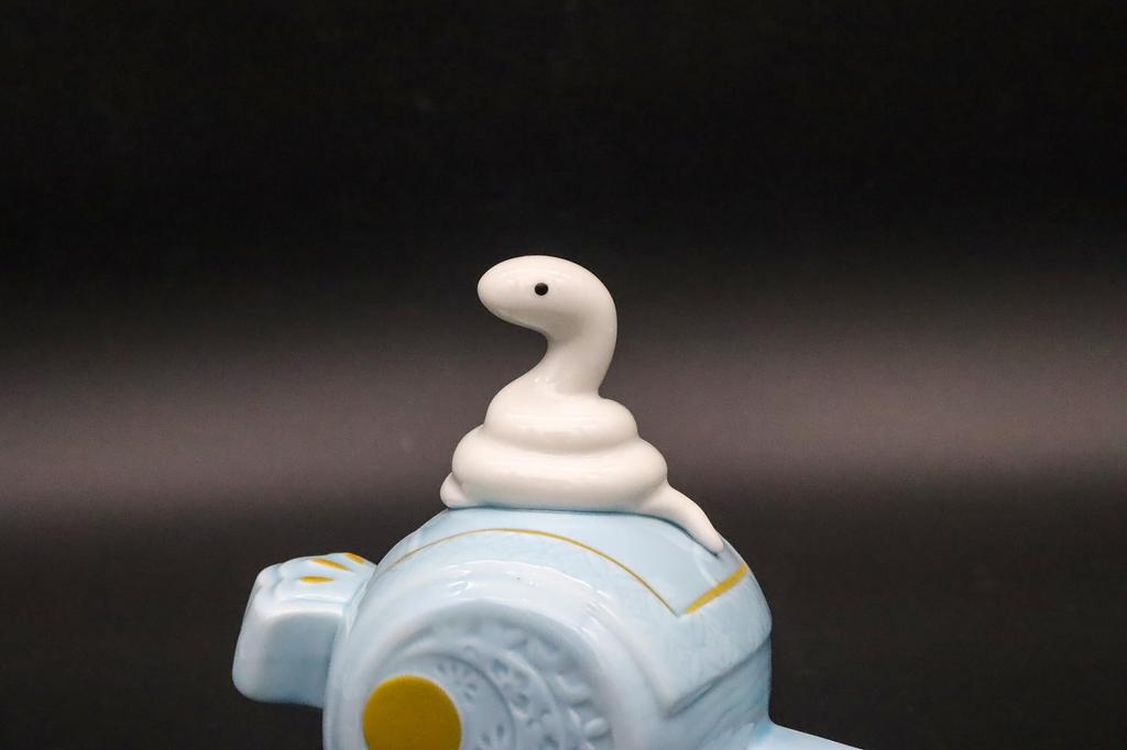 [Amazon.co.jp Exclusive] Yakushi Kiln 2025 Zodiac Year of the Snake Dyed Art, Good Luck Snake (Fukutsuchi) (Includes Good Luck Sticker)