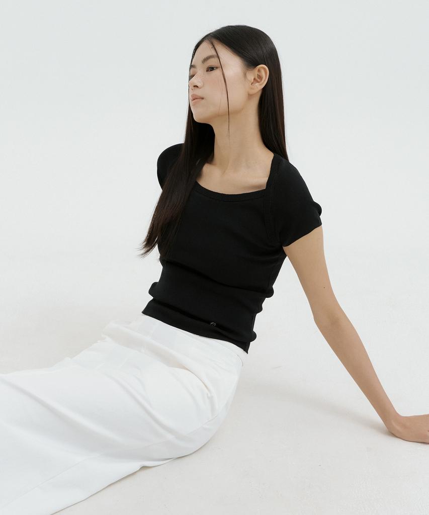 LUCIR ZU Boatneck Bolero Knit Top (Black)