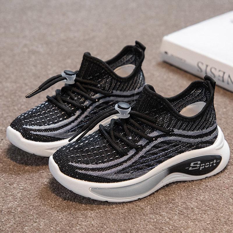 Детская спортивная обувь 2025 новая весенне-осенняя мальчишеская кокосовая обувь летающая плетеная повседневная сетчатая обувь детская дышащая беговая обувь модная