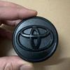 2026 Новые Для Toyota 57/62 мм Декоративная Накладка на Ступицу Колеса Автомобиля Значок Колпачки Ступицы Авто для Toyota C-hr Rav4 Yaris Hilux Avensis Prius