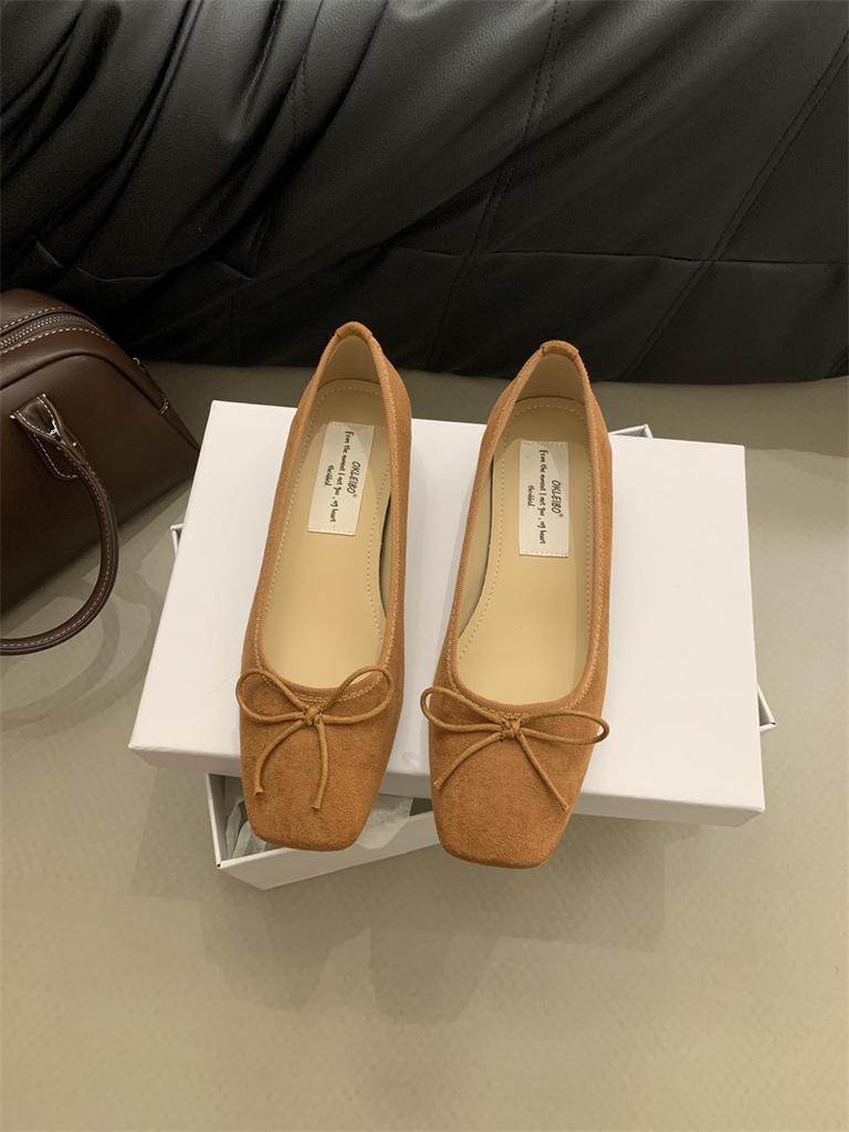 Французский темперамент толстый каблук одинарные туфли женские 2024 новые нишевые элегантные нежные сказочные замшевые легкие вечерние туфли